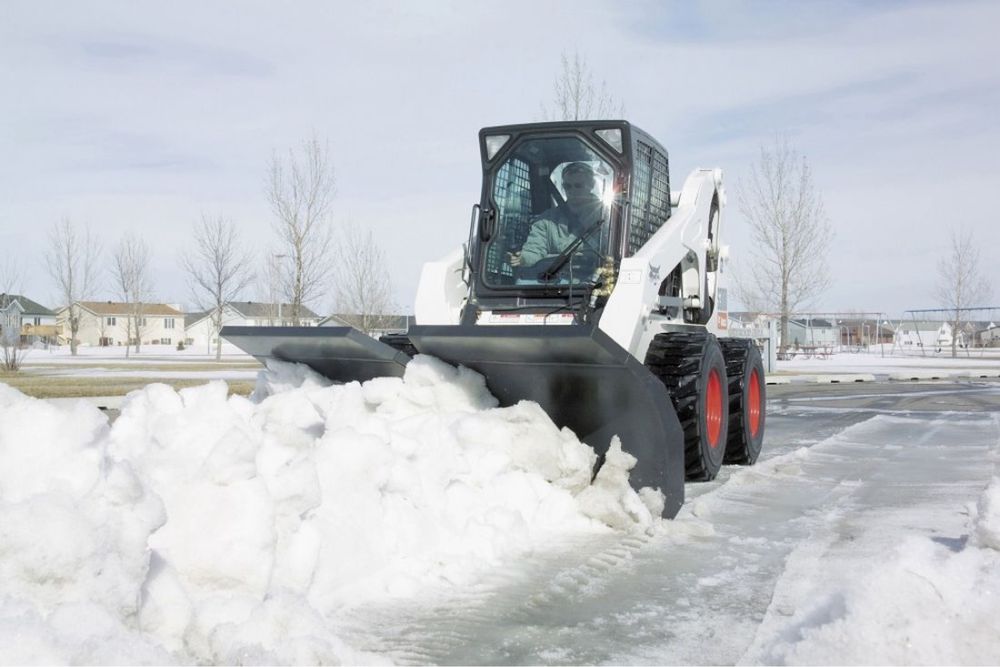 Аренда Мини погрузчиков с щеткой Бобкаты