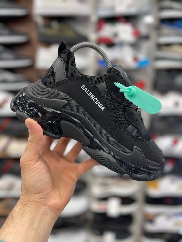 Balenciaga triple S Negru