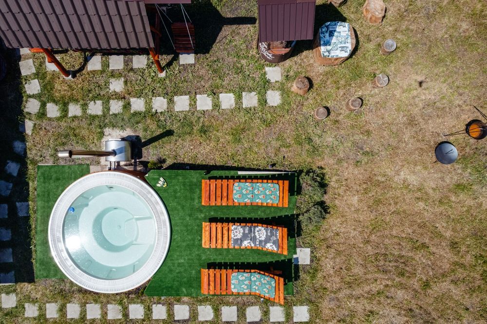 Cabană cu mini piscină