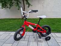 Vand bicicleta cu roti ajutatoare
