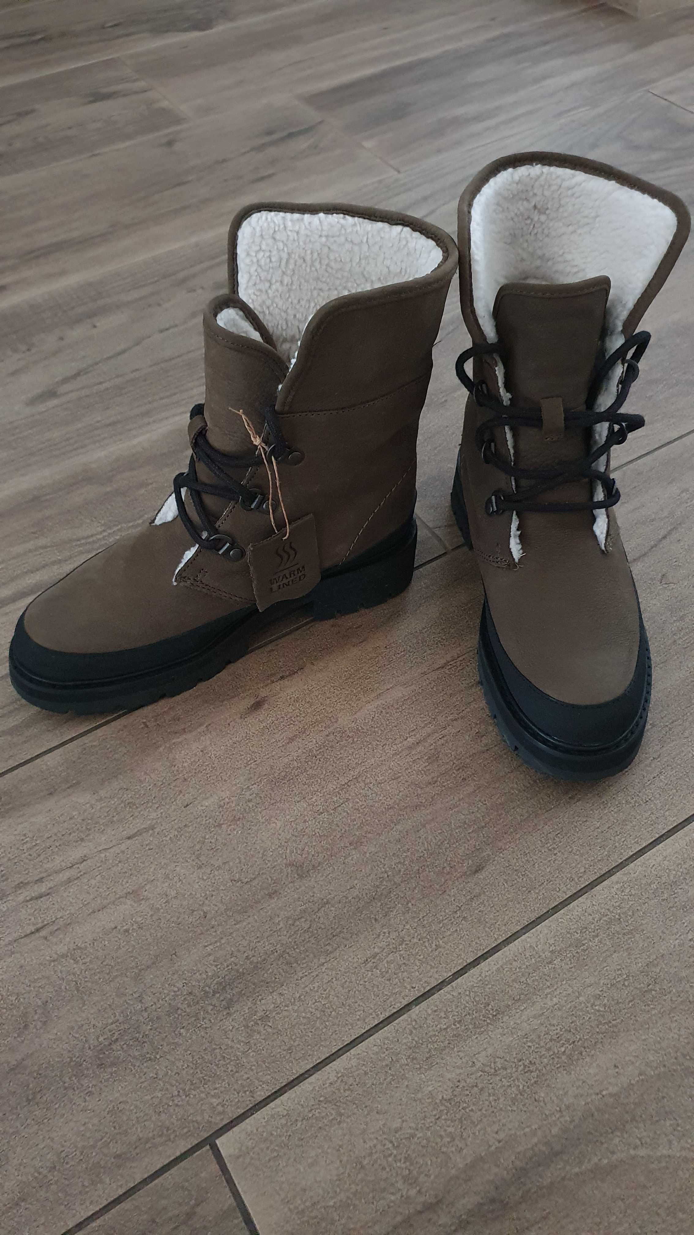 Ghete Clarks din piele imblanite 37