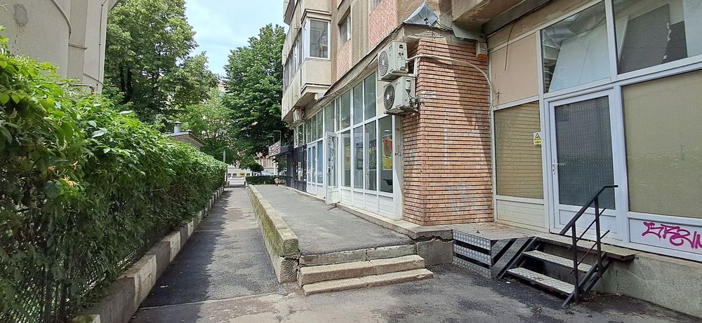 Vanzare spatiu – 100 mp utili, Titan, 350.000 EUR