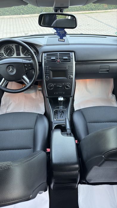 Mercedes-B-Class Cutie automată cu garantie 12 luni