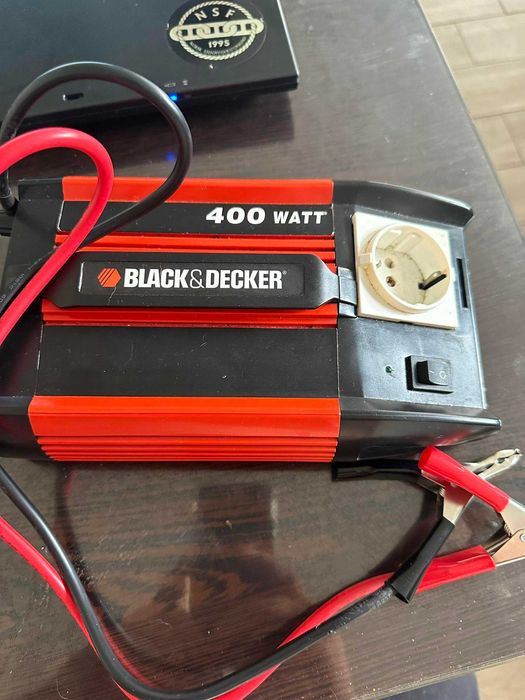 Инвертор 12 v 220 v Black Decker