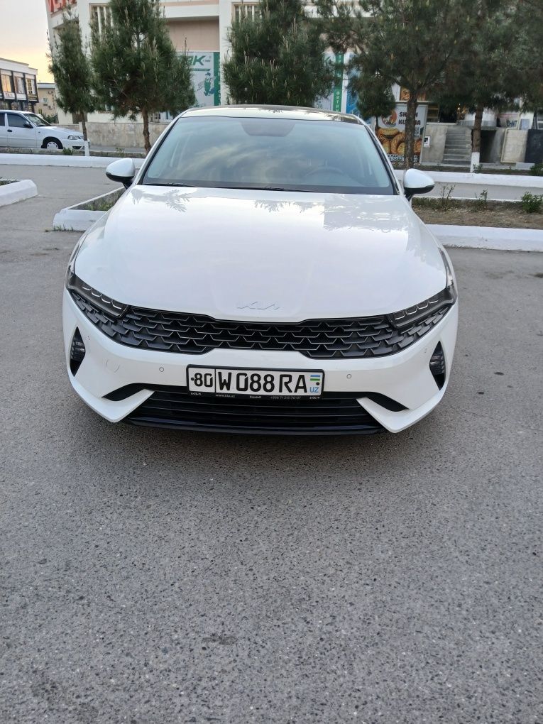 Kia k5 В отличном состоянии