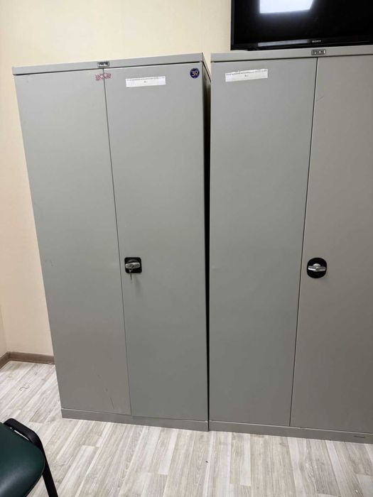 продам шкаф архивный металлический