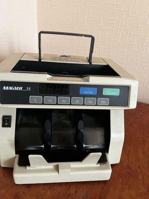 Машинка купюросчетная