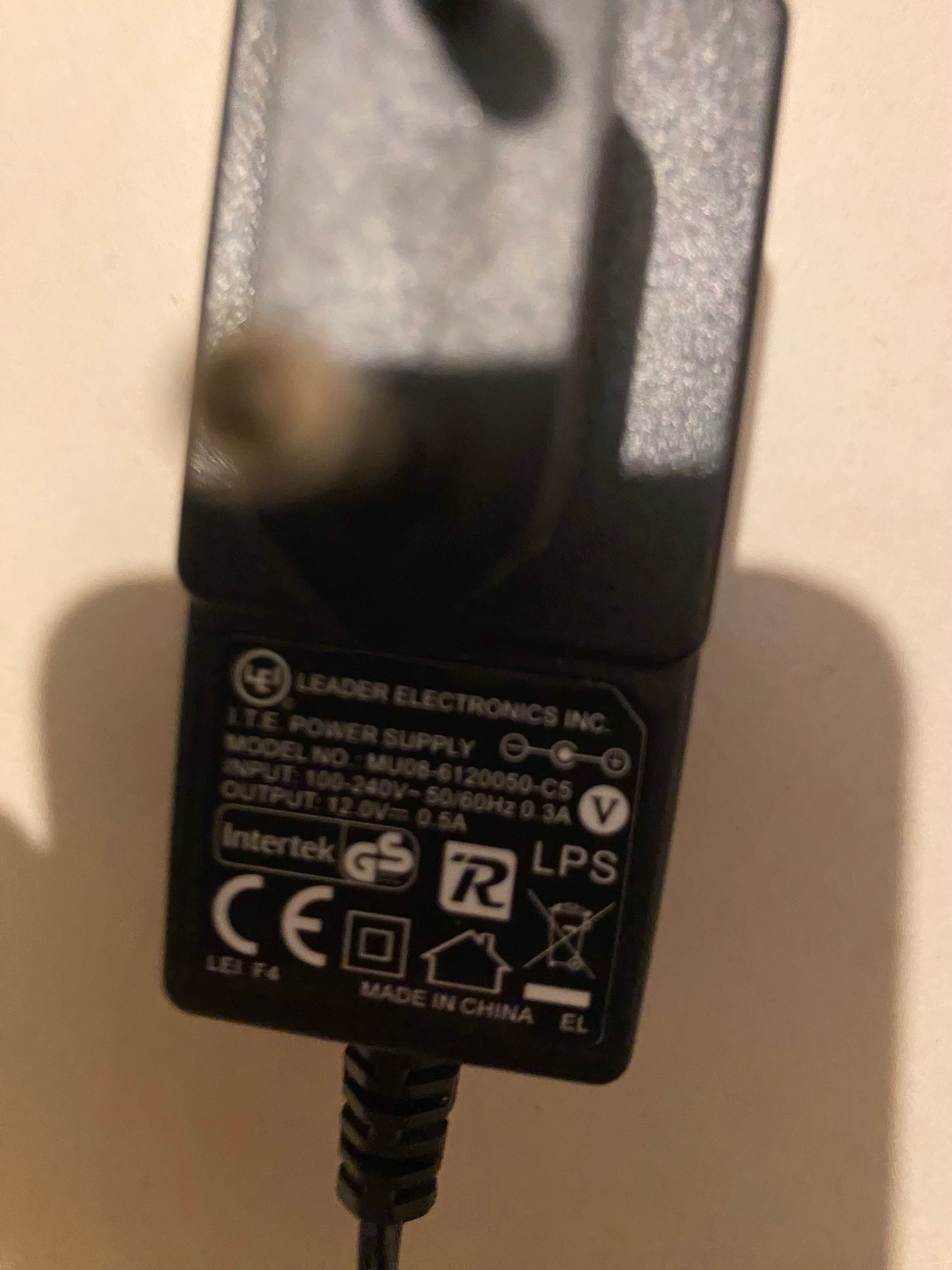 Vând router Cisco Linksys E1500.