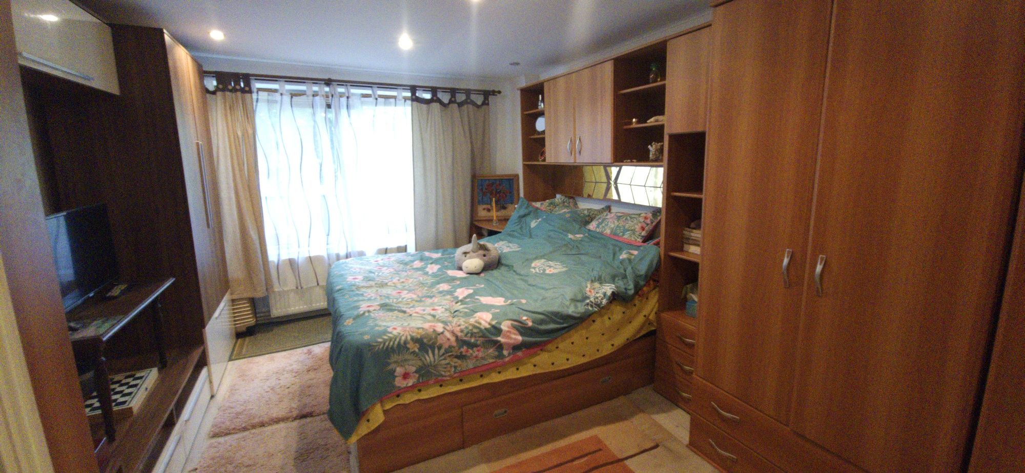 Apartament Codrisor , 2 camere decomandat.