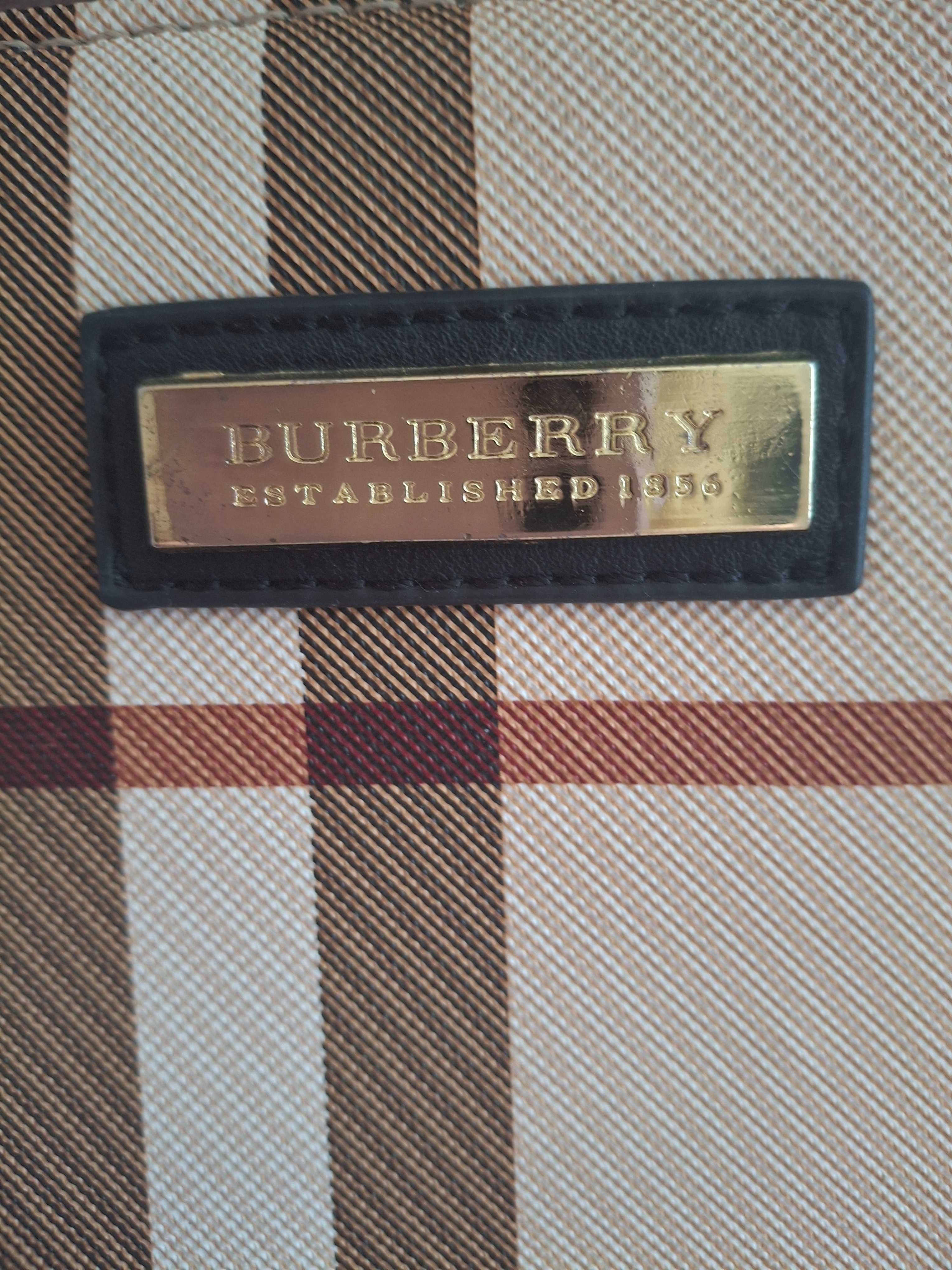 Нова дамска чанта Burberry