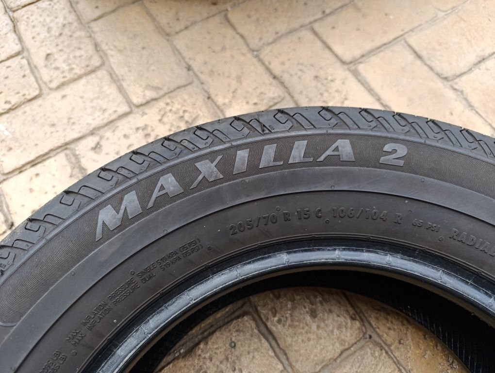 Гуми за Микробус 205/70/15/С Matador