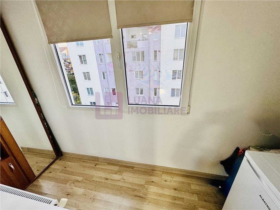 Vand apartament 3 camere,TURNISOR