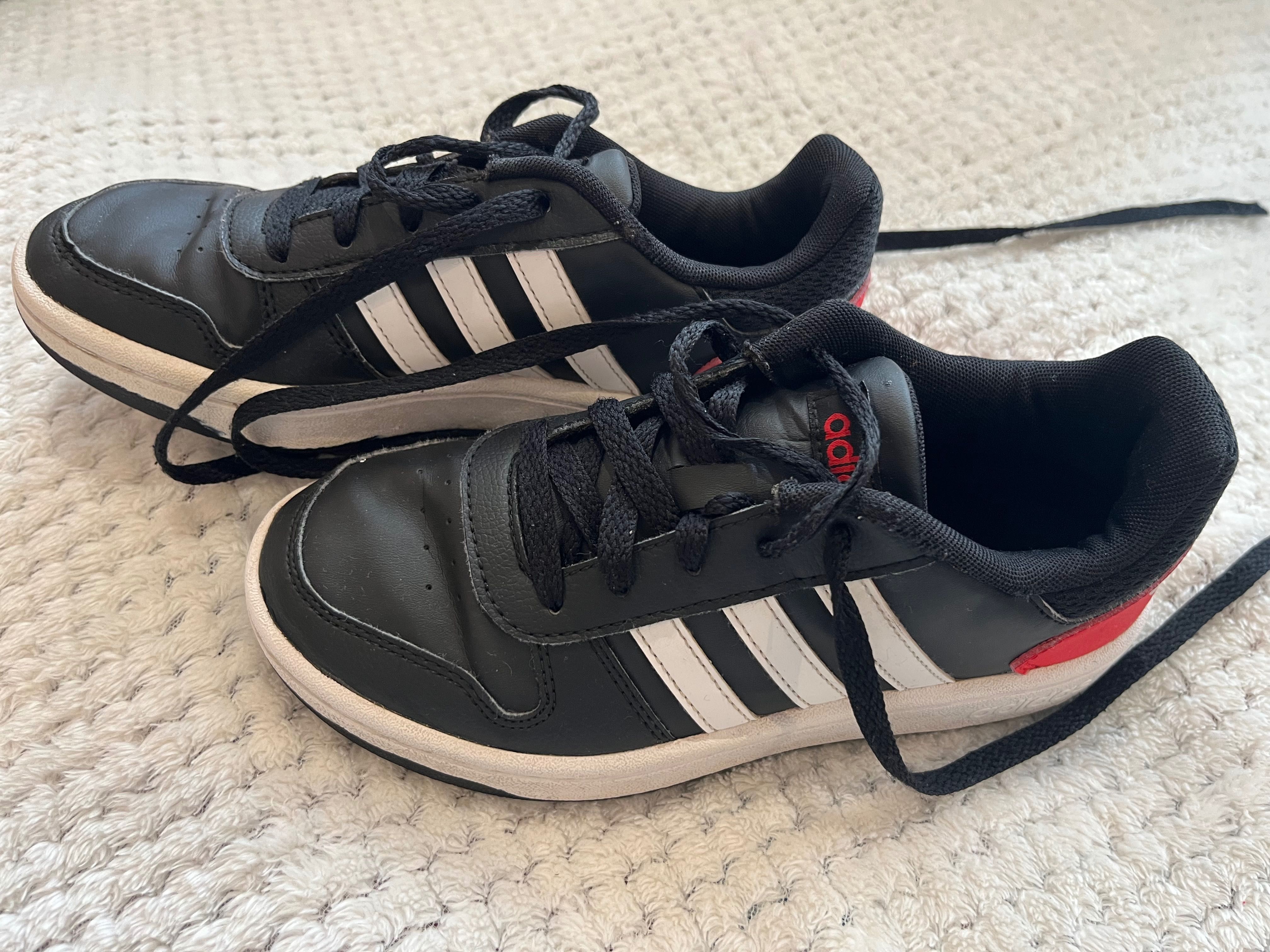 Маратонки Adidas