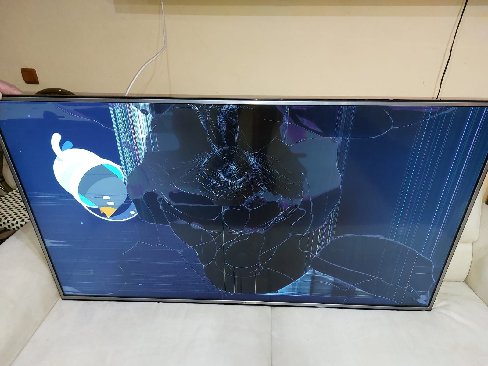 Televizor defect LG 55uh615v