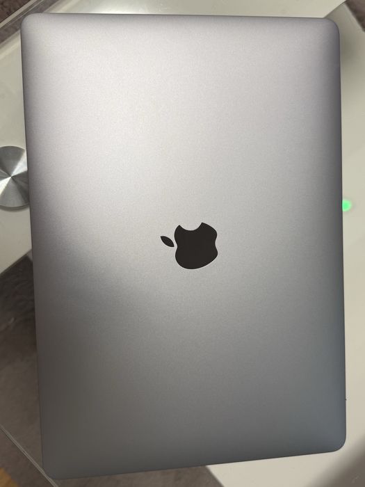 Macbook pro m2 2022
