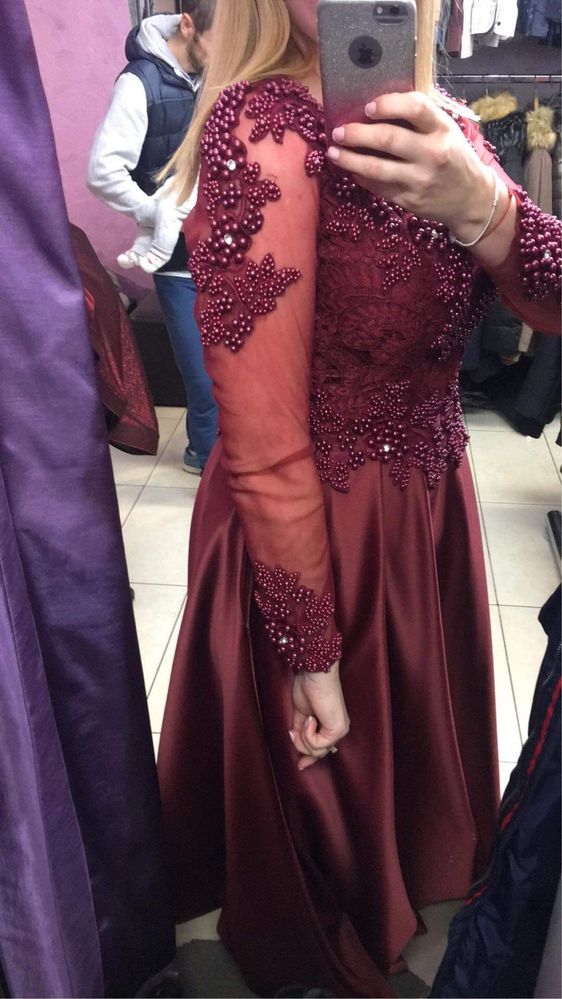 Vand rochie de seara