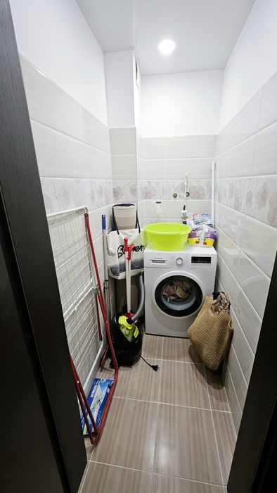 Продава се Тристаен апартамент в Варна, Цветен квартал - 93 кв.м за 2151 €/кв.м - Снимка #5