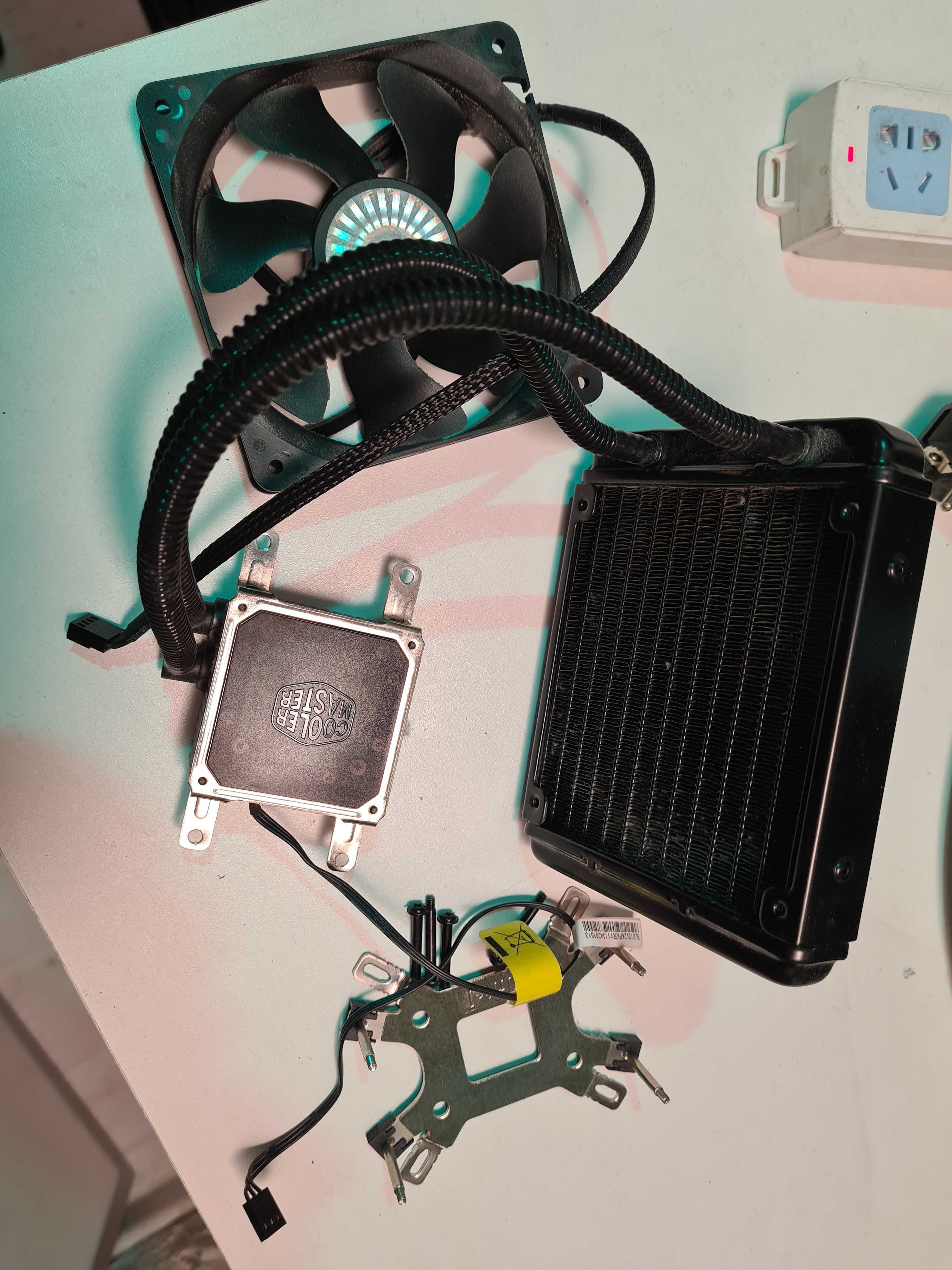 Sistem racire pe lichid Cooler Master Seidon 120