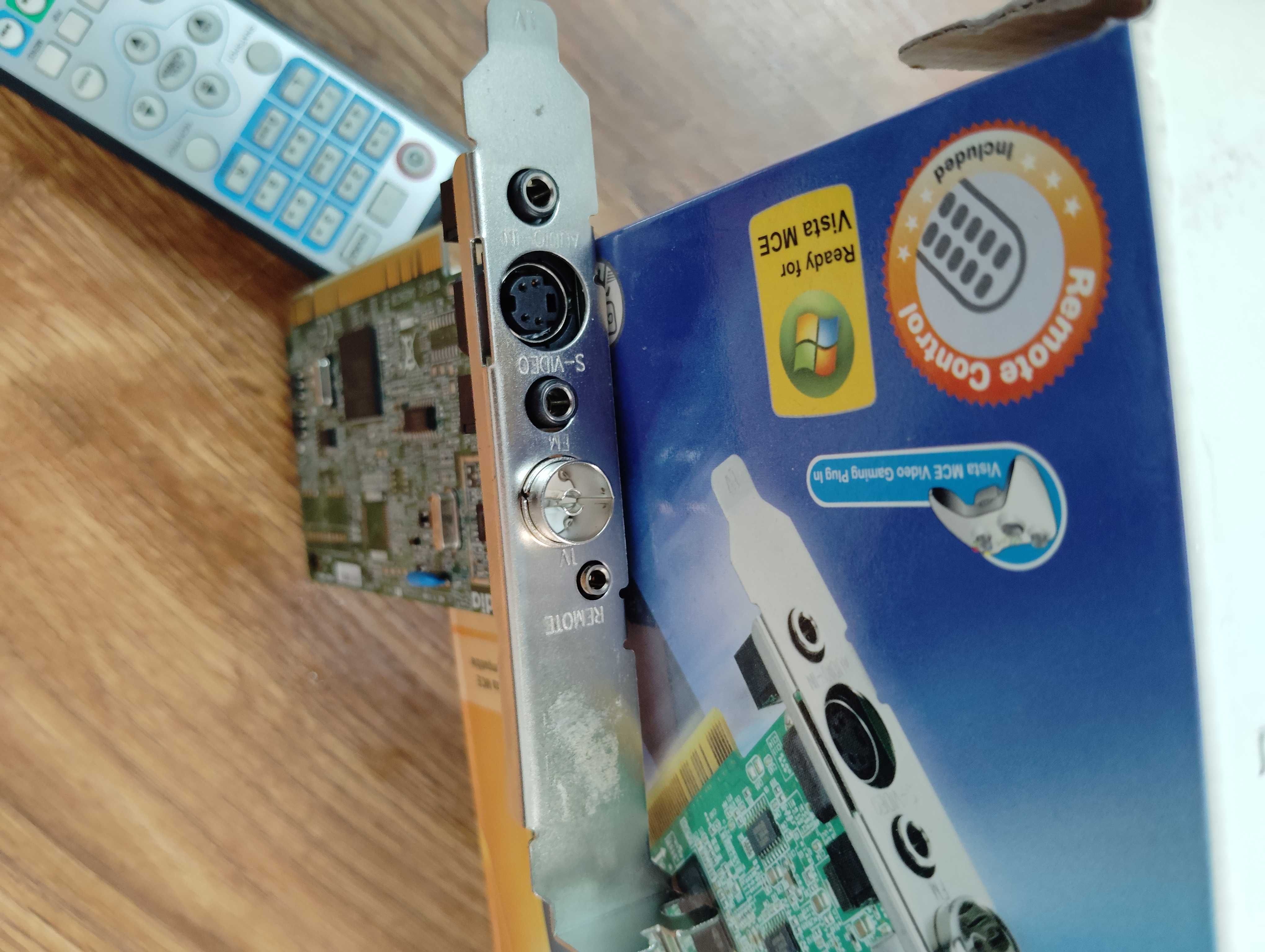 TV тунер за компютър AVerMedia