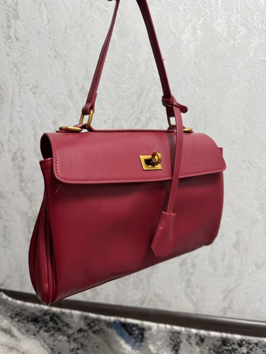 Стильная сумка Balenciaga