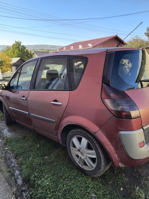Vând Renault scenic