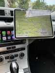 Suport magnetic pentru telefon de pus in carkitul VW