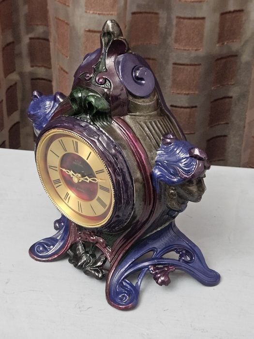 Настолен часовник Ар нуво .