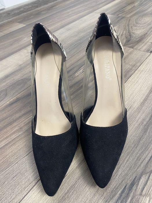Tocuri tip stiletto cu catifea neagra si piele sarpe