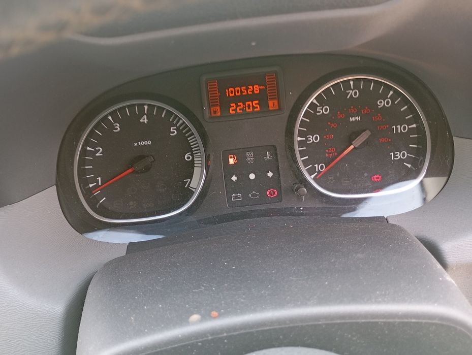 Vând Dacia Duster 1.5 dci