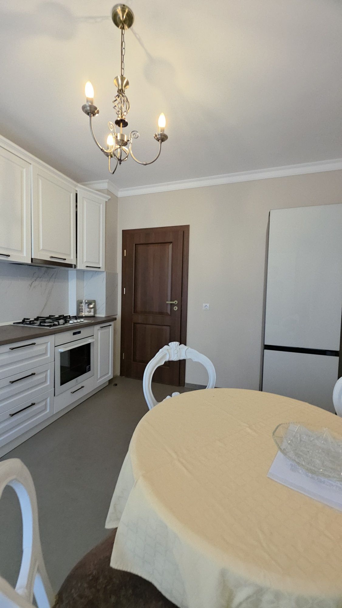 De închiriat Apartament 3 camere Calea București