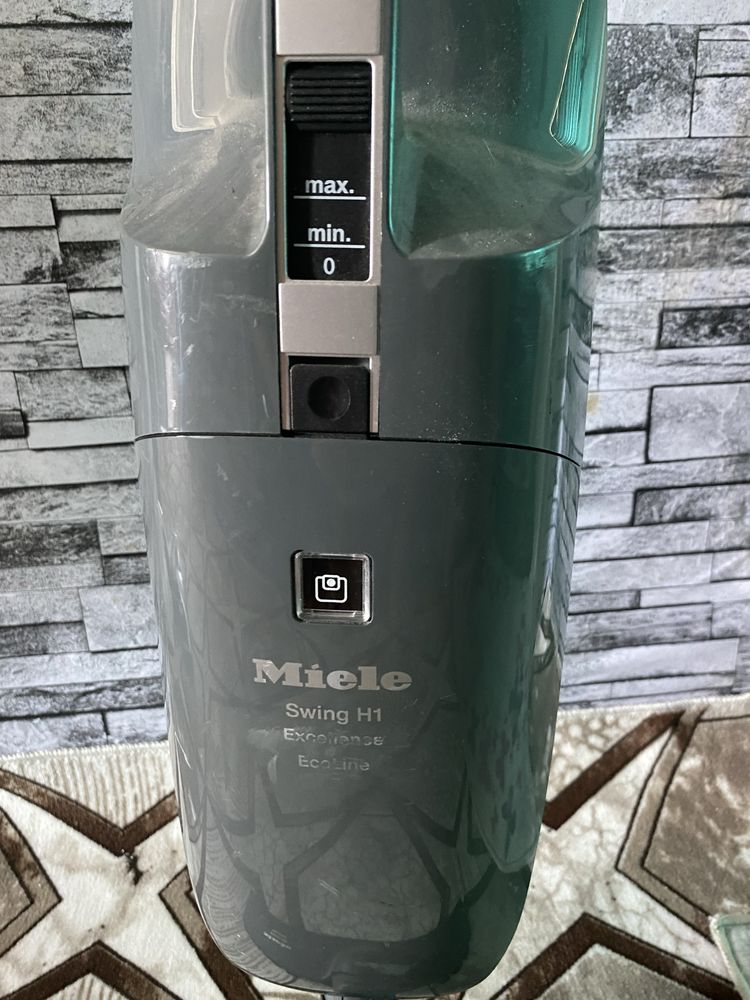 Прахосмукачка Miele Swing H1