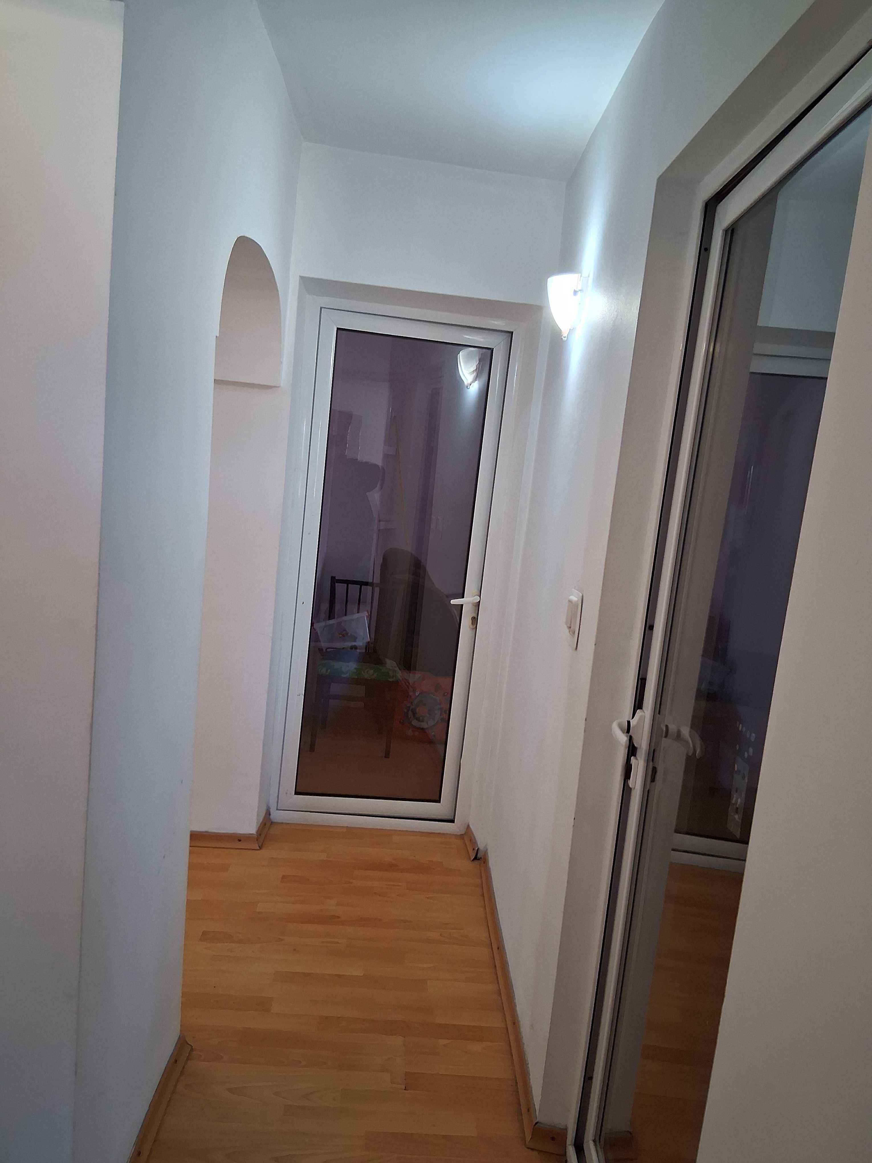apartament 3 camere 76mp locuibil .preț negociabil ZĂVOAIA (BRĂILA)