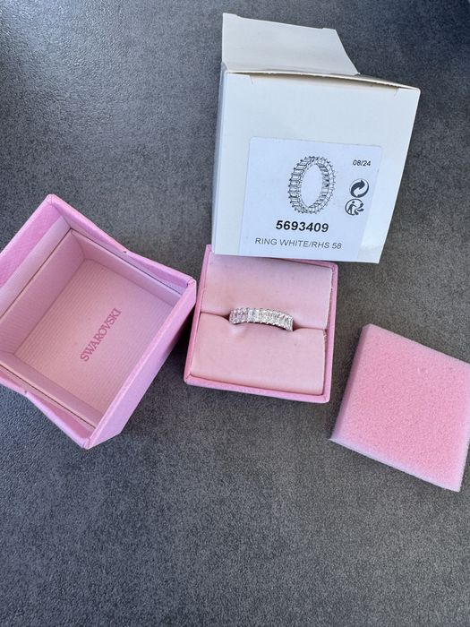 Bijuteri Swarovski noi