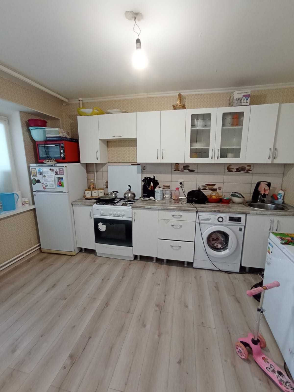 Продам 2-х комн. квартиру в Уральске