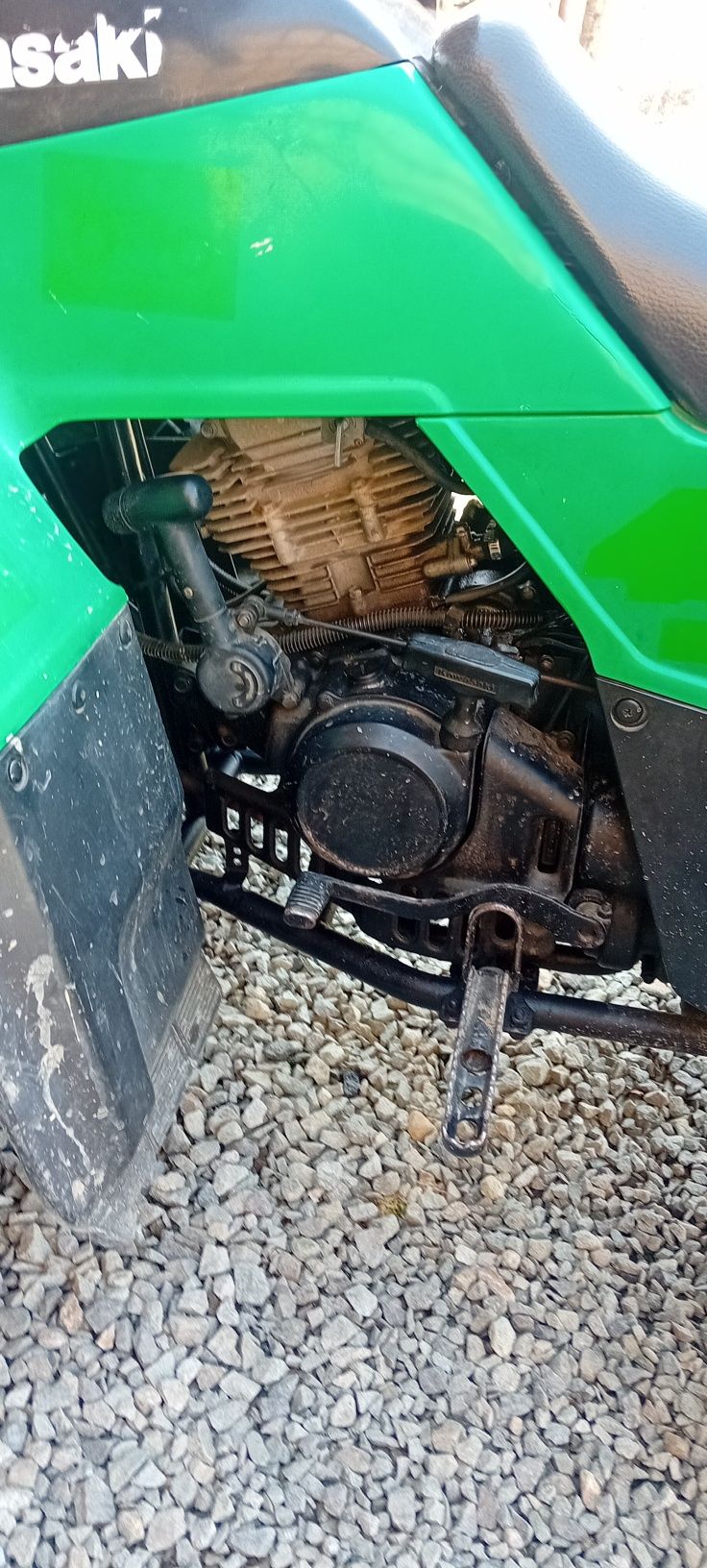 Vând kawasaki KLF300 4x4