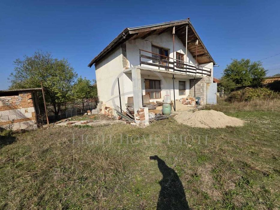 Реф. 3267 Къща с Двор Черноземен