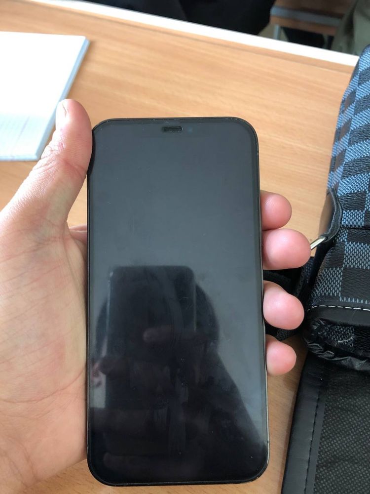 Iphone 12 pro sotiladi OBMEN YOQ