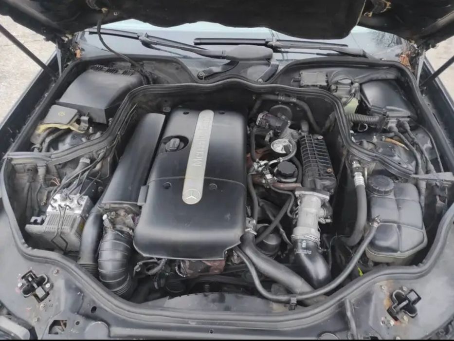 Vând sau schimb Mercedes E class 2.7 diesel