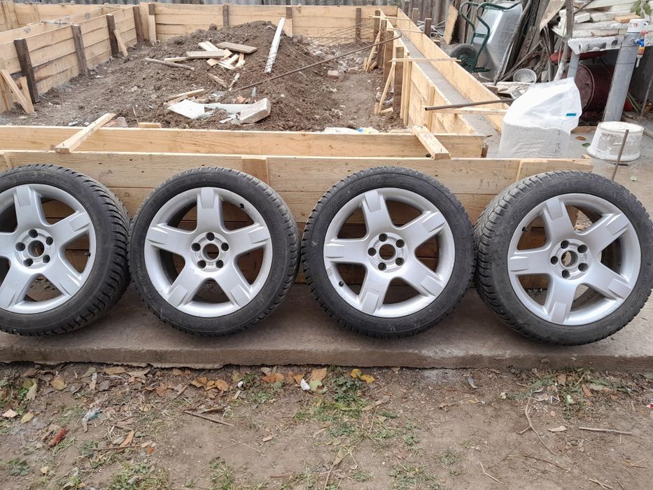 Vând jante aliaj cu cauciucuri de iarna foarte bune