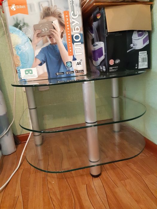 Стол стеклянный можно под телевизор