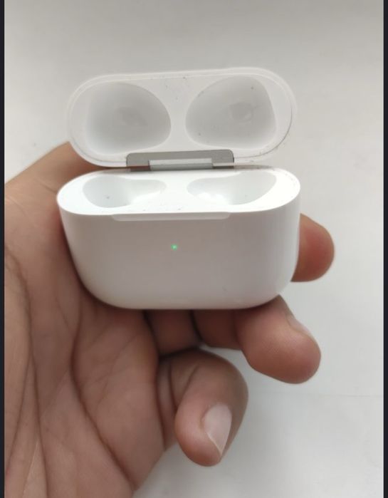 Орининал кейс от airpods 3