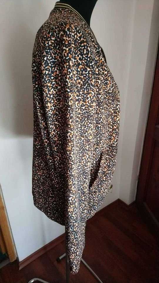 Jachetă Damart măs L ca nouă