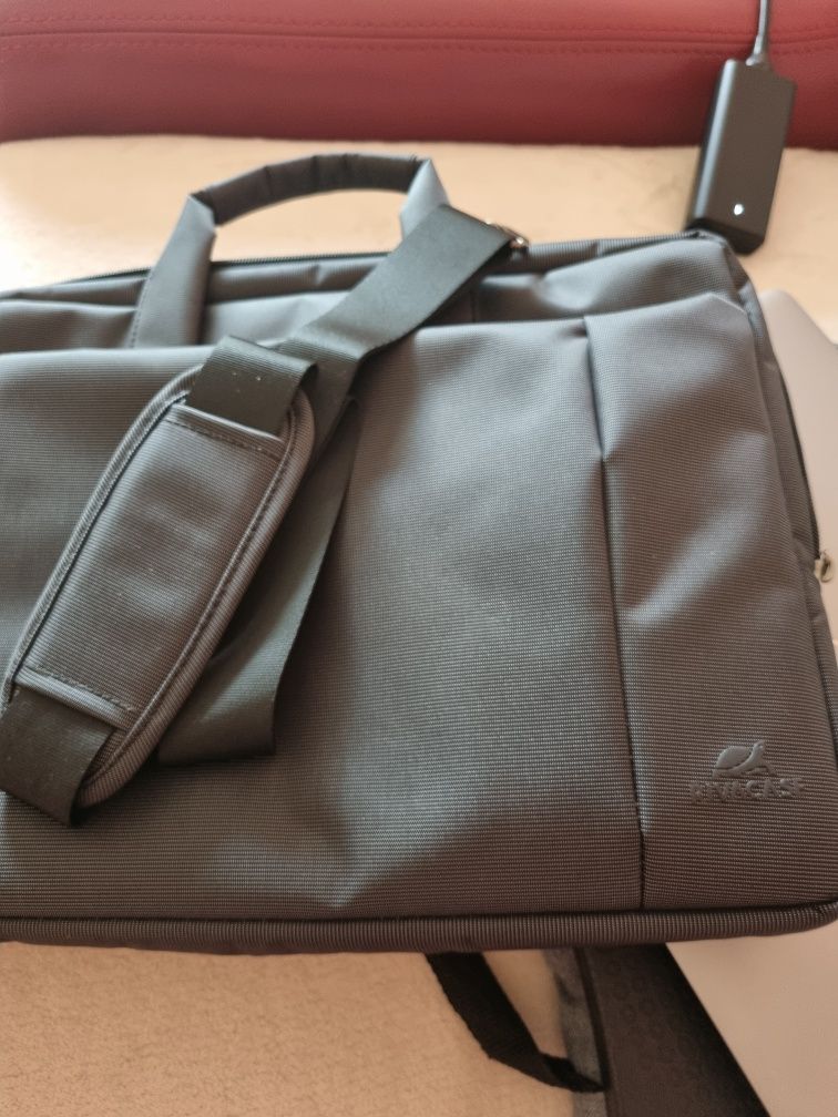 Чанта за лаптоп 15.6" Rivacase