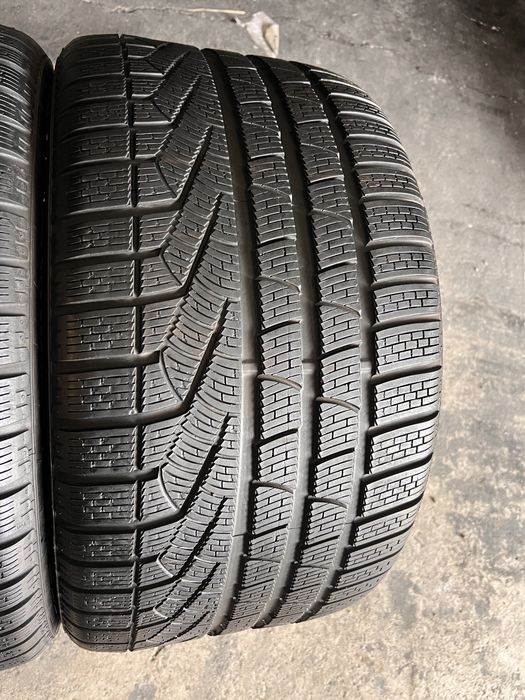 2 anvelope iarna 285/35/19 , Pirelli ,