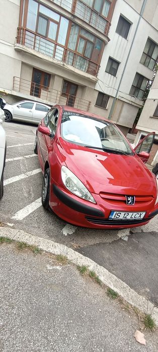 Vănd mașina pejo 307