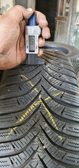 Гуми 2бр 195/65/15 -1бр - 70лв