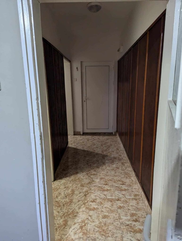 Дава се под наем Едностаен апартамент в Враца, Център - 46 кв.м за 153 € - Снимка #3
