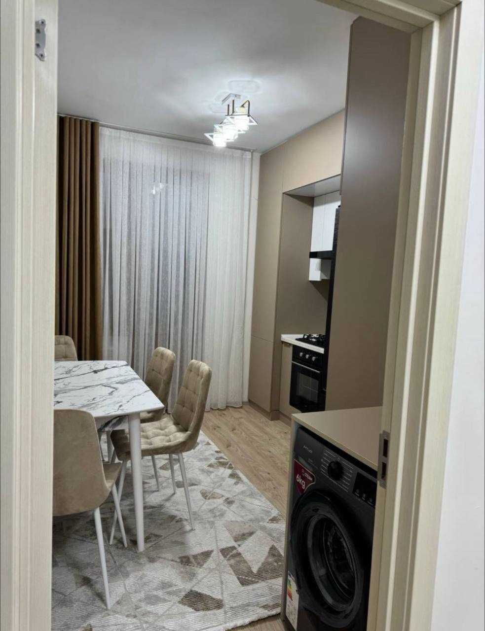 Мирабадский район Сдается 2 ком кв-ра 3/9 на метро Айбек,  129*