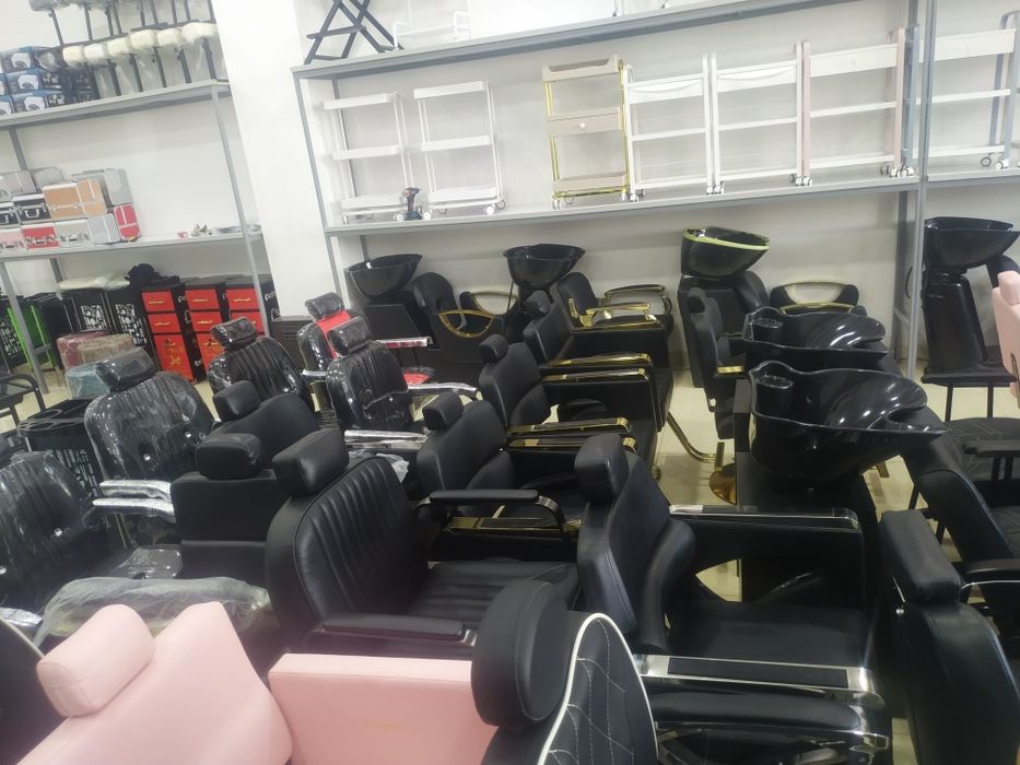 Любые мебели для салона красоты + кушетки прямо из цеха