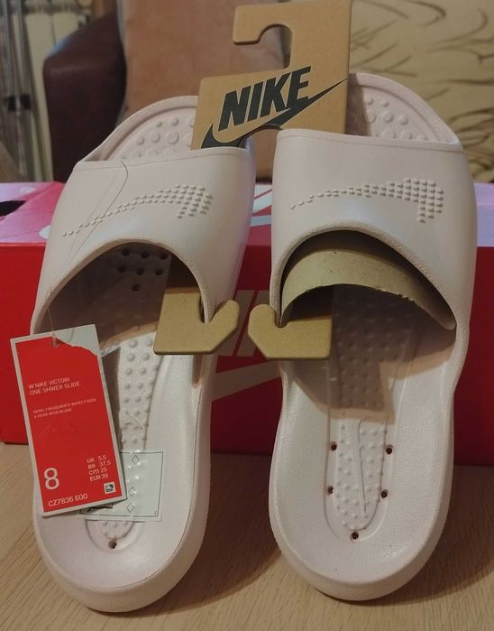 Дамски чехли за баня NIKE